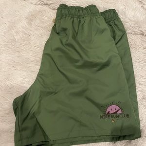 Nike sun club shorts size XL brand new